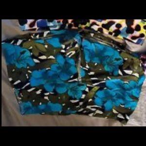 Savage swim shorties. MAKE AN OFFER! Medium mid rise. Vguc.